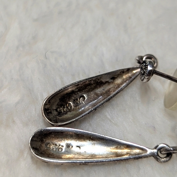 Vintage Sterling Silver and Marcasite Drop Pierced Earrings - Picture 4 of 9